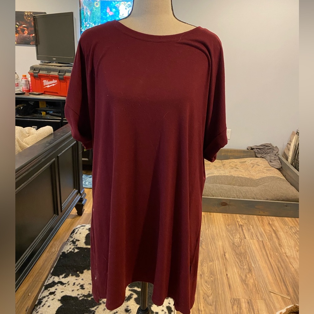 Shirt sleeve piko shirt.
